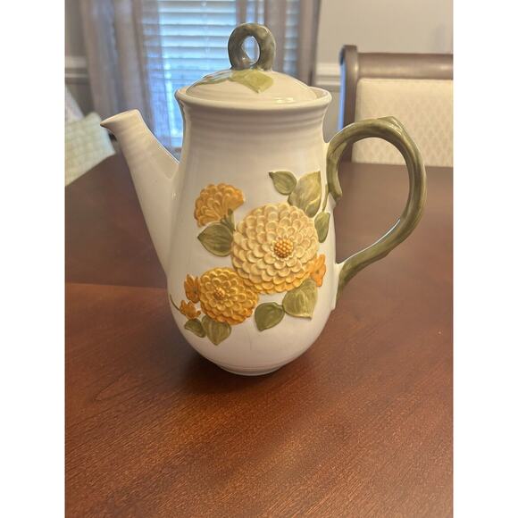 Metlox Sculptured Zinnia Coffee Pot With Lid POPPYTRAIL - Picture 1 of 12